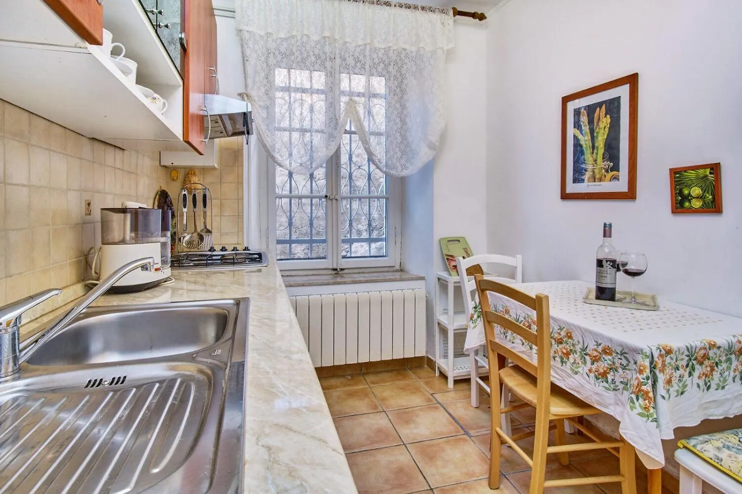 Apartments Old Sailor S House 말리로시니